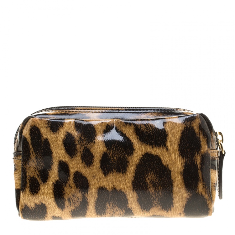 مملوكة مسبقًا Roberto Cavalli Leopard Print Patent Leather Pouch
