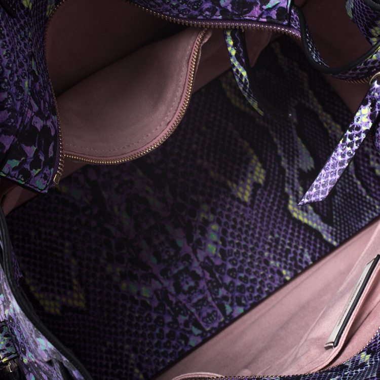 Pre Owned Roberto Cavalli Purple Snakeskin Effect Leather Tote 