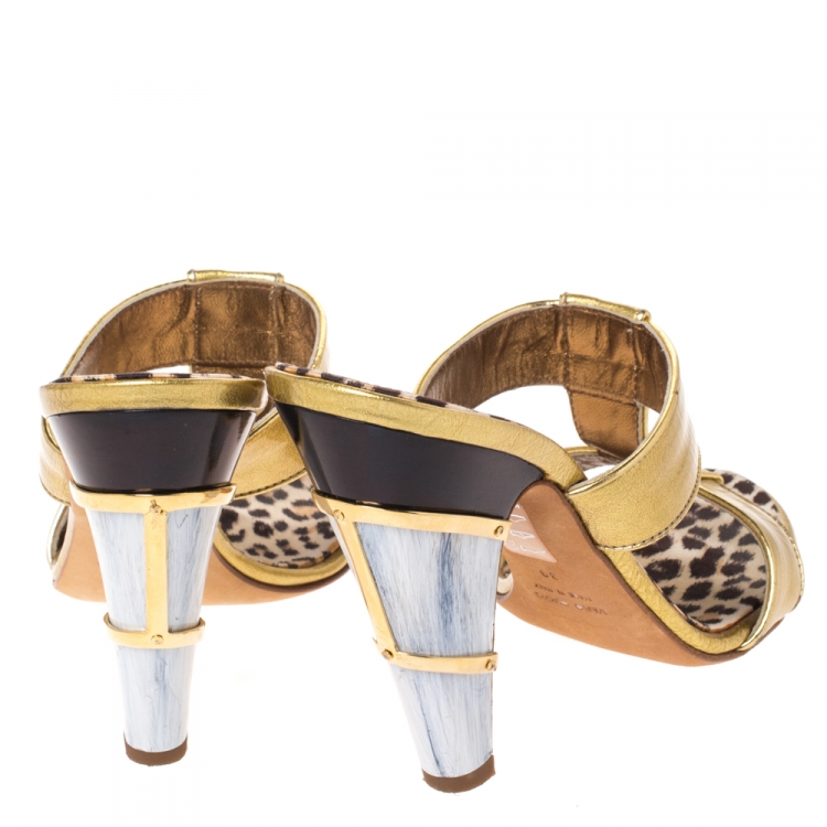 Pre Owned Roberto Cavalli Metallic Gold Leather Open Toe Sandals Size 39