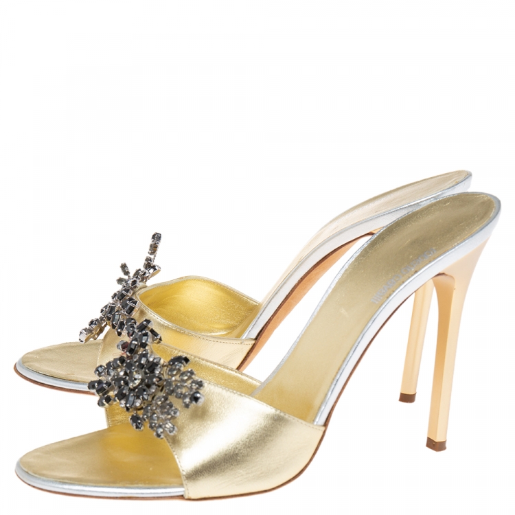 Pre Owned Roberto Cavalli Gold Leather Embellished Brooch Slide Sandals Size 38.5