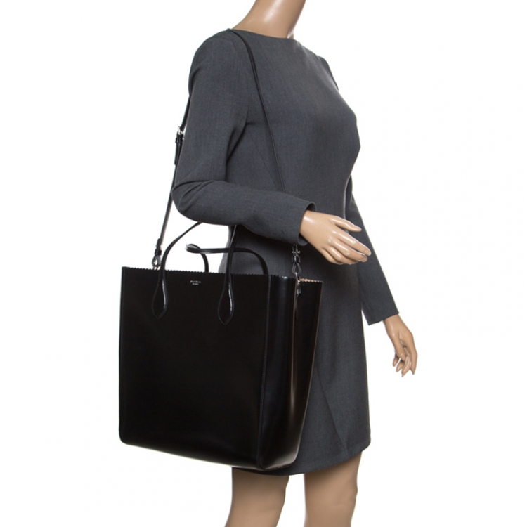 مملوكة مسبقًا Rochas Black Leather Shopper Tote