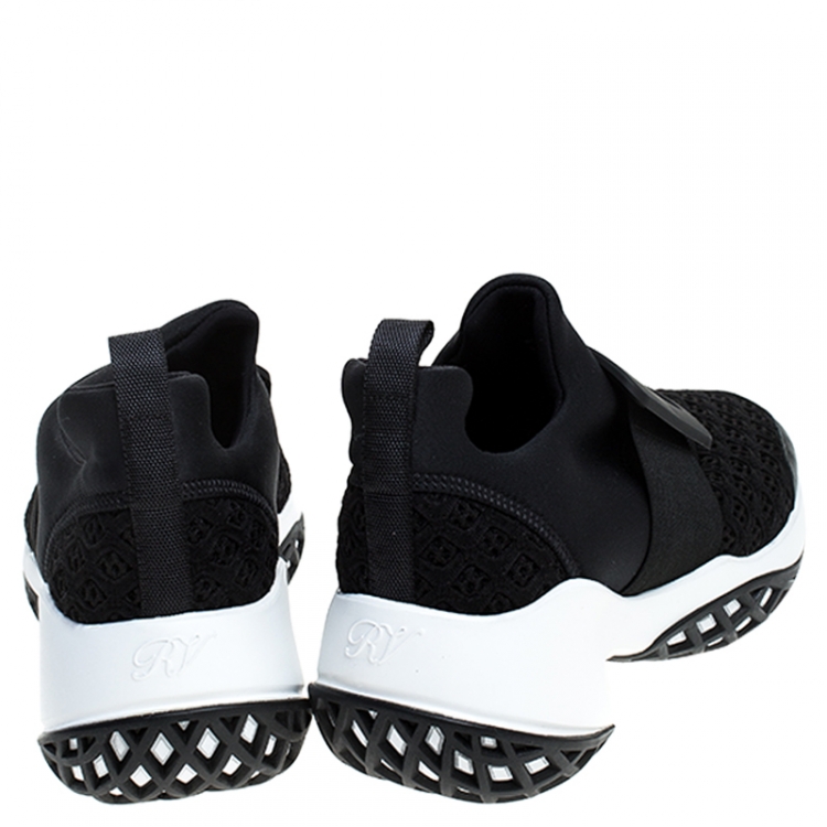 Pre Owned Roger Vivier Black Lace And Fabric Viv'Run Sneakers Size 36