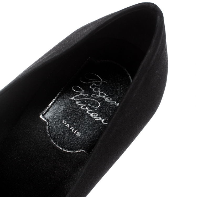 Pre Owned Roger Vivier Black Embellished Satin Limelight Buckle Pumps Size 37