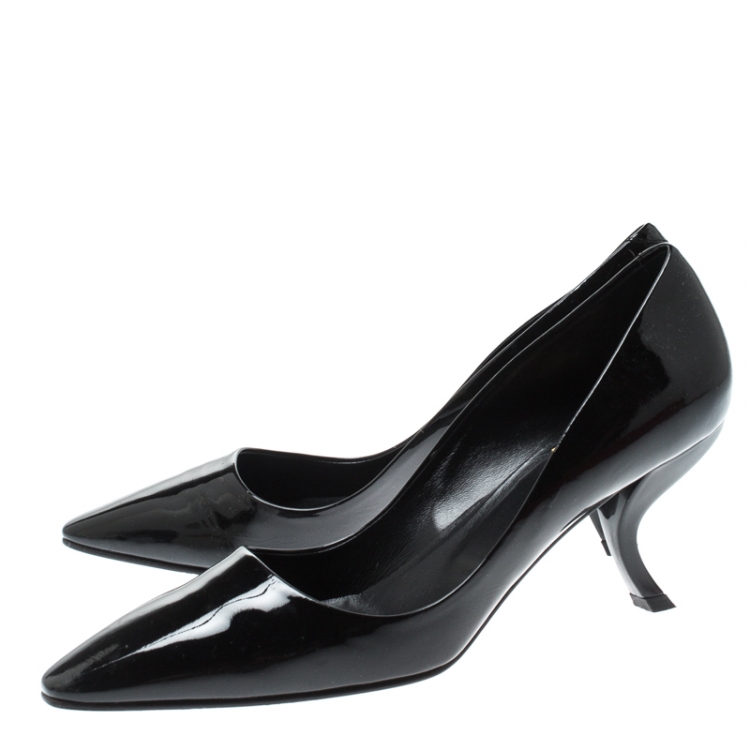 Pre Owned Roger Vivier Black Patent Leather Curved Heel Pumps Size 36.5