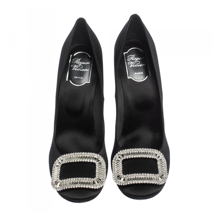 مملوكة مسبقًا Roger Vivier Black Satin Crystal Embellished Pumps Size 41