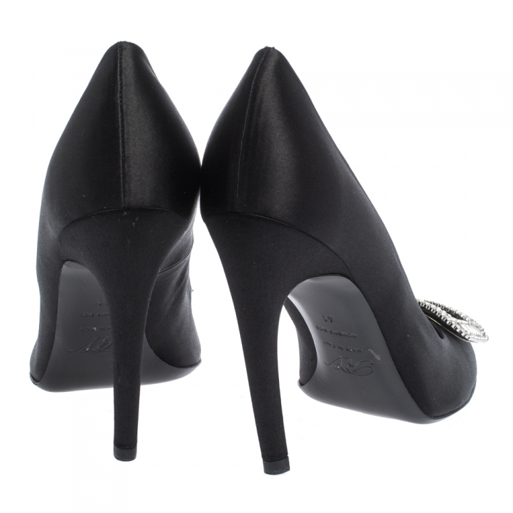 مملوكة مسبقًا Roger Vivier Black Satin Crystal Embellished Pumps Size 41
