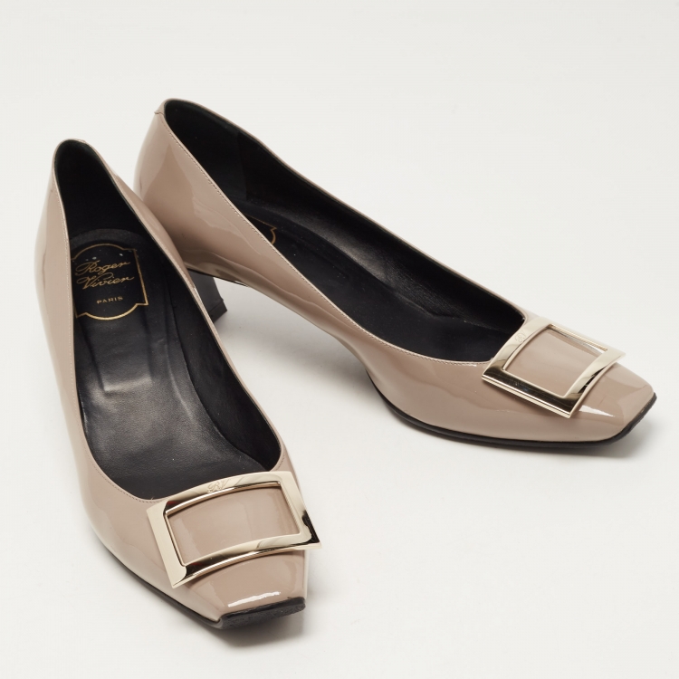 مملوكة مسبقًا Roger Vivier Grey Patent Leather Belle Square Toe Pumps Size 41