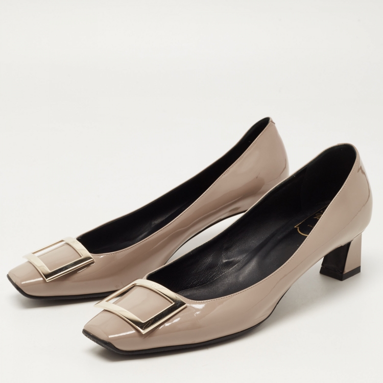 مملوكة مسبقًا Roger Vivier Grey Patent Leather Belle Square Toe Pumps Size 41