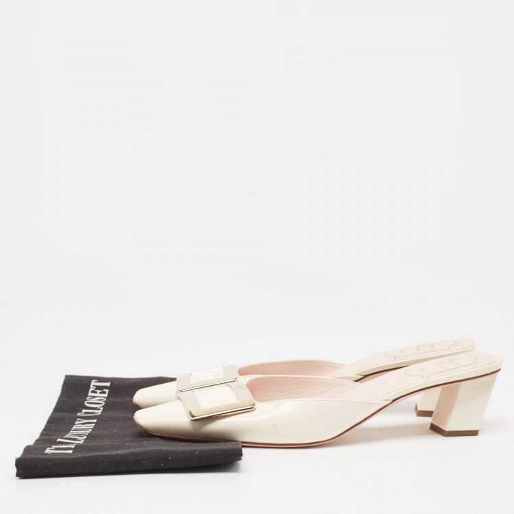 Pre Owned Roger Vivier Cream Patent Leather Belle Vivier  Mules Size 39
