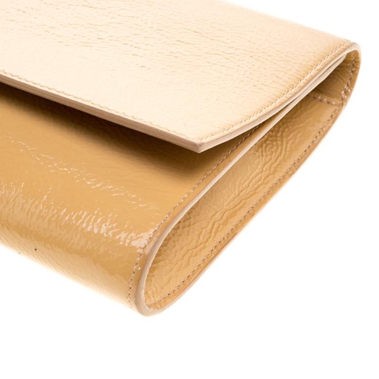Pre Owned Saint Laurent Beige Patent Leather Belle De Jour Flap Clutch