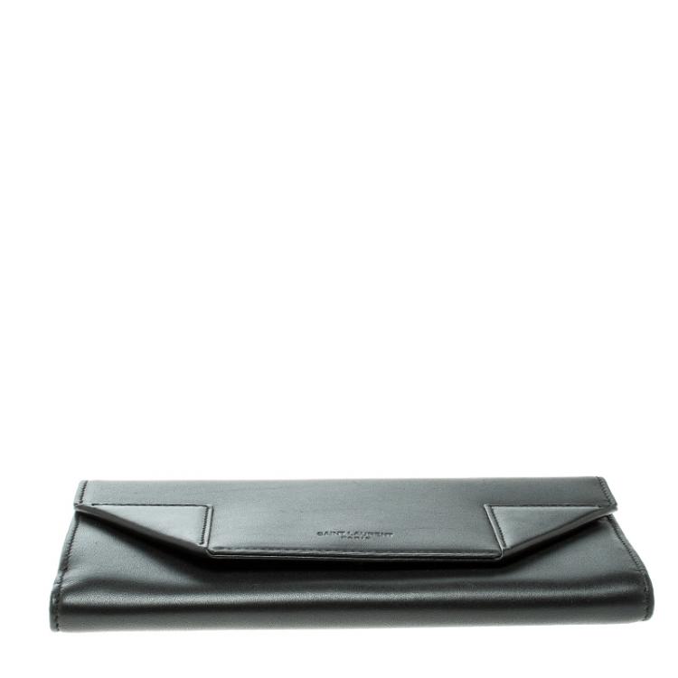 Pre Owned Saint Laurent Paris Black Leather Classic Betty Clutch