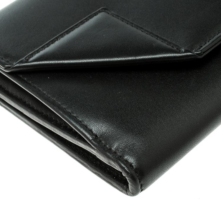 Pre Owned Saint Laurent Paris Black Leather Classic Betty Clutch