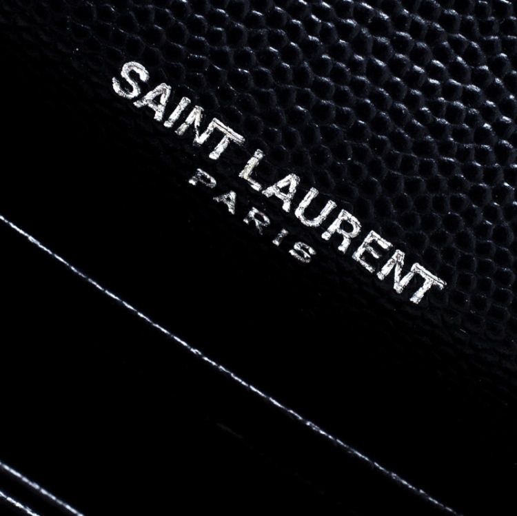 مملوكة مسبقًا Saint Laurent Navy Blue Matelasse Leather Small Envelope Monogram Wallet
