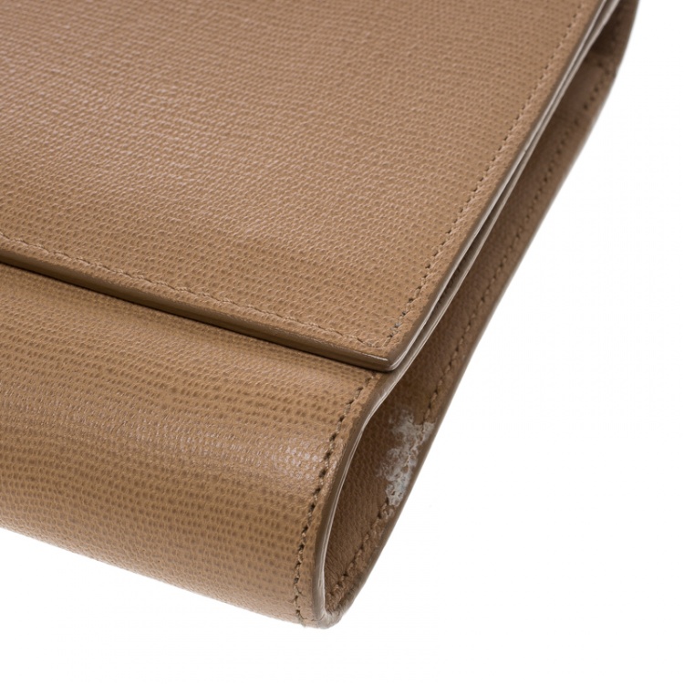Pre Owned Saint Laurent Beige Leather Large Chyc Clutch