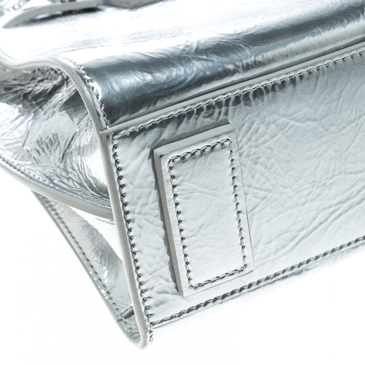 Pre Owned Saint Laurent Silver Laminated Leather Classic Sac De Jour Tote