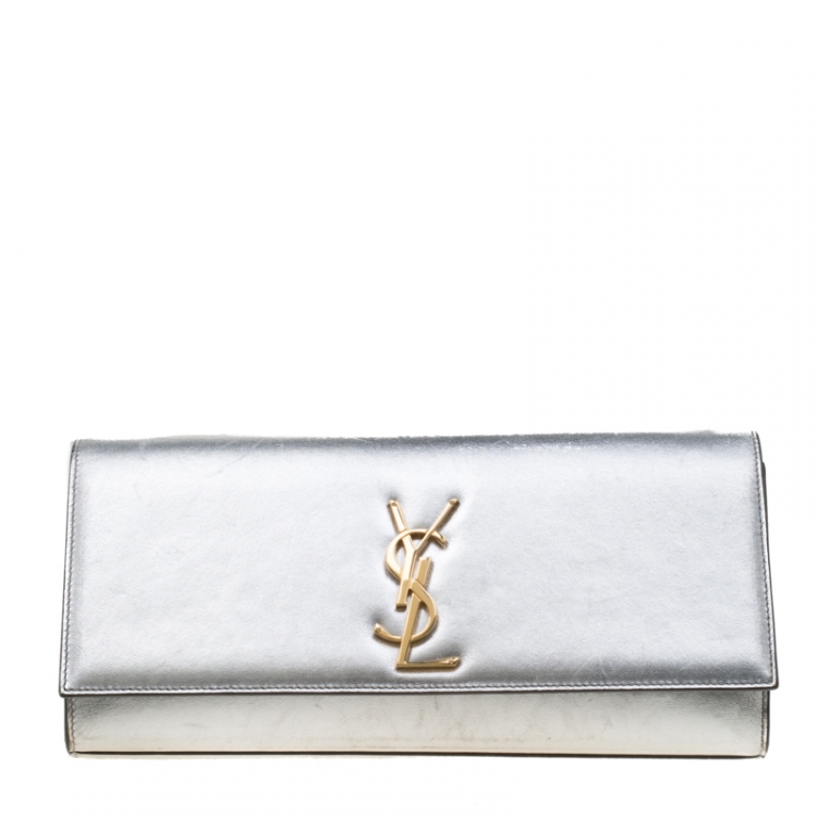Pre Owned Saint Laurent Silver Leather Monogram Cassandre Clutch