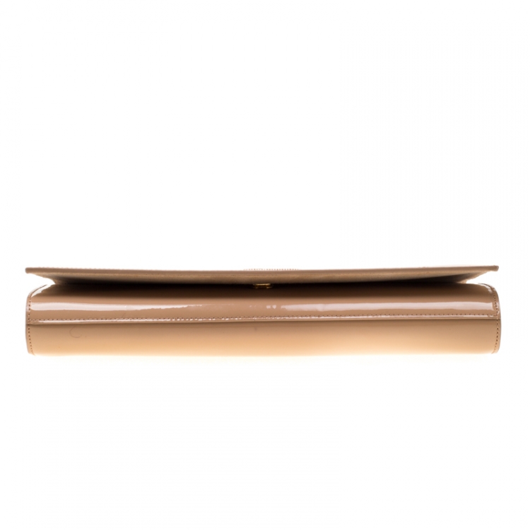 Pre Owned Saint Laurent Nude Patent Leather Belle De Jour Flap Clutch