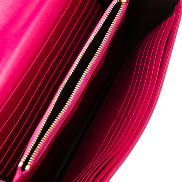 Pre Owned Saint Laurent Paris Fuchsia Textured Patent Leather Classic Letters Chain Clutch Bag