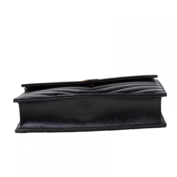 Pre Owned Saint Laurent Black Matelasse Leather Chain Clutch