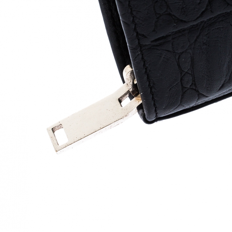 مملوكة مسبقًا Saint Laurent Black Crocodile Embossed Leather Zip Around Wallet