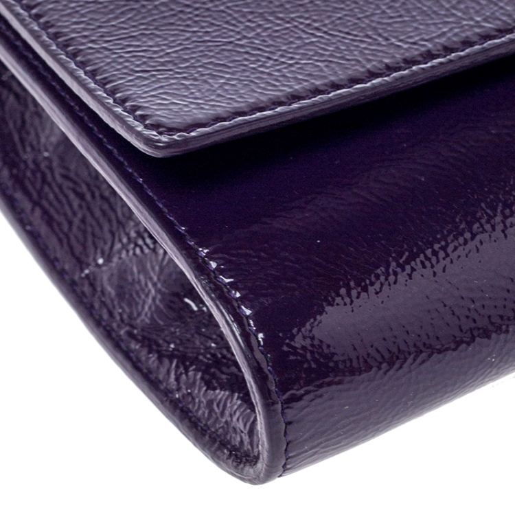 مملوكة مسبقًا Saint Laurent Paris Purple Patent Leather Belle De Jour Flap Clutch