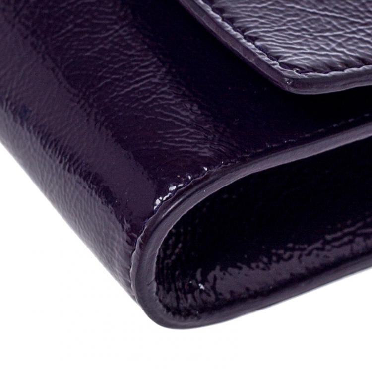 مملوكة مسبقًا Saint Laurent Paris Purple Patent Leather Belle De Jour Flap Clutch