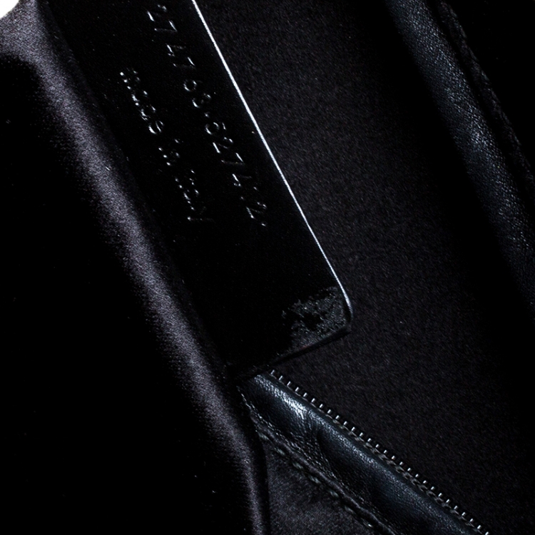 Pre Owned Saint Laurent Black Textured Leather Medium Cabas Chyc Satchel