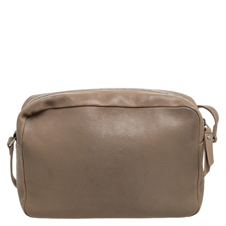 مملوكة مسبقًا Saint Laurent Paris Beige Leather Lou Camera Crossbody Bag