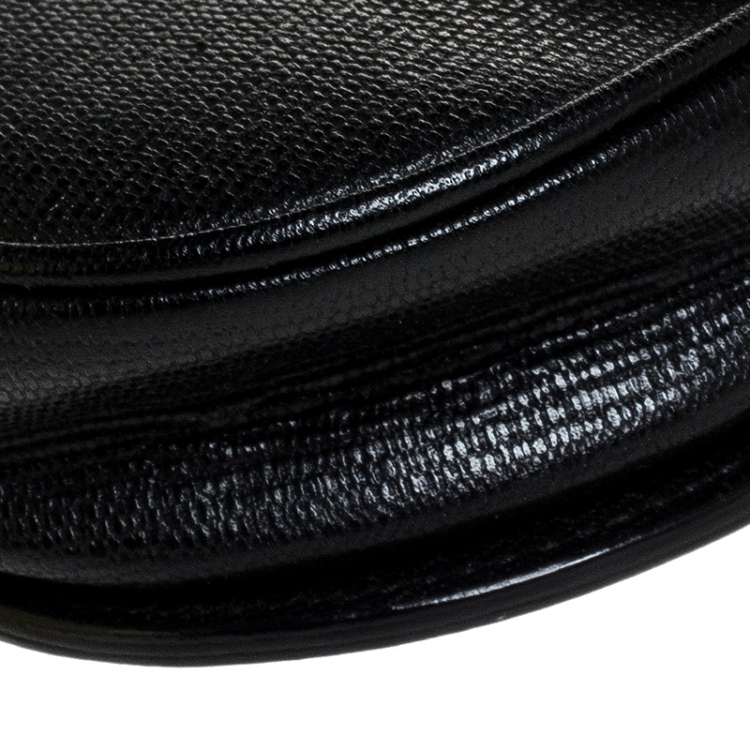 Pre Owned Saint Laurent Paris Black Leather Chyc Crossbody Bag