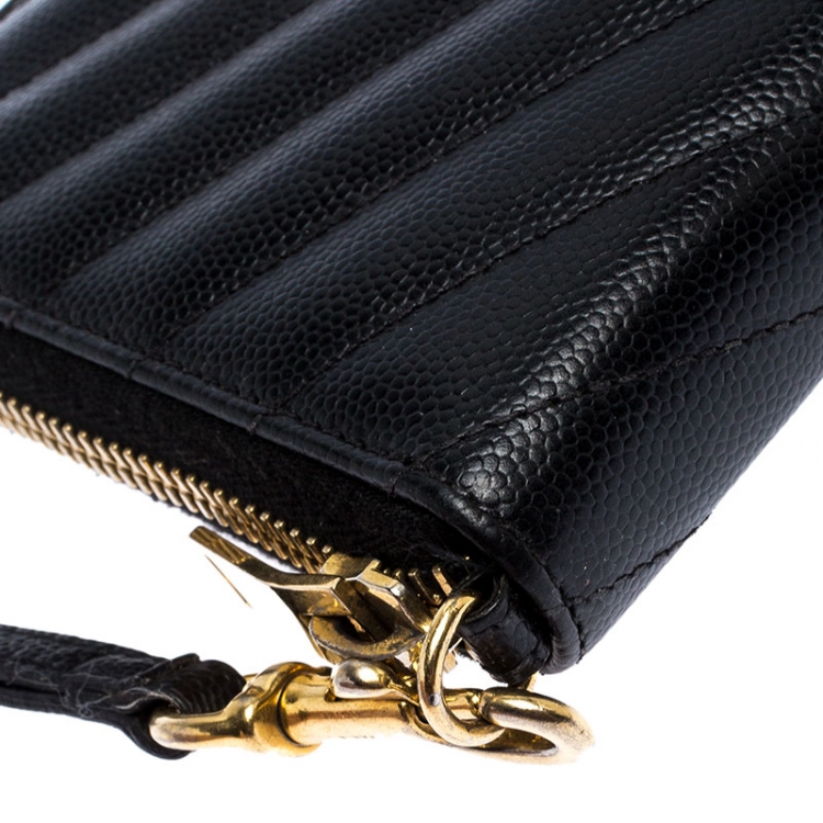 مملوكة مسبقًا Saint Laurent Paris Black Matelasse Leather Monogram Zip Around Wristlet Wallet