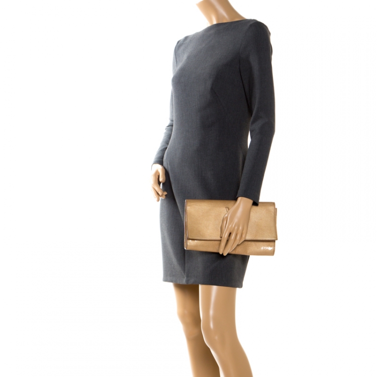 Pre Owned Saint Laurent Beige Patent Leather Belle De Jour Flap Clutch
