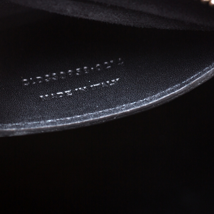 مملوكة مسبقًا Saint Laurent Black Leather Classic Baby Duffle Crossbody Bag 