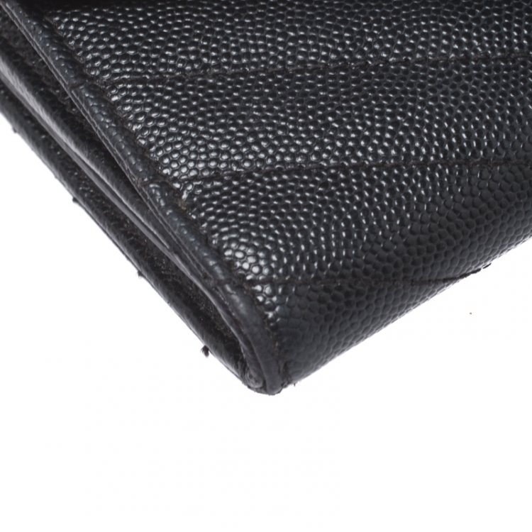 مملوكة مسبقًا Saint Laurent Black Matelassé Leather Monogram Flap Wallet