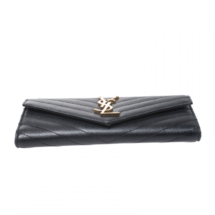مملوكة مسبقًا Saint Laurent Black Matelassé Leather Monogram Flap Wallet