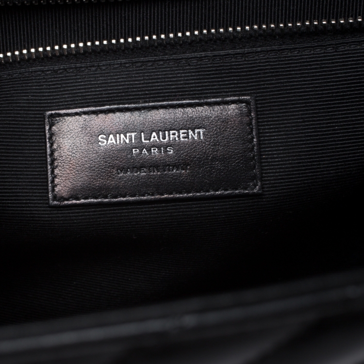 مملوكة مسبقًا Saint Laurent Black Leather Monogram Envelope Shoulder Bag