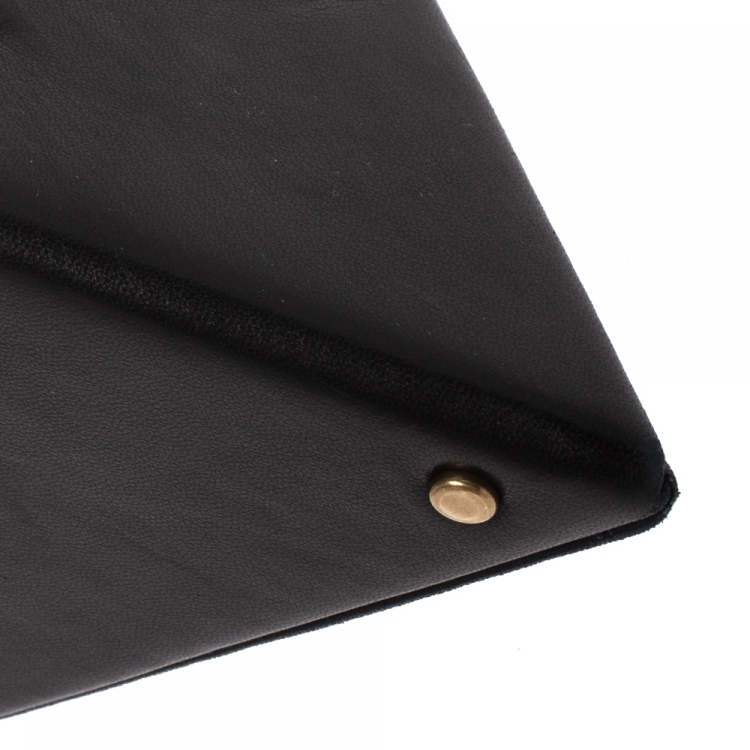 Pre Owned Saint Laurent Black Leather Pyramid Clutch