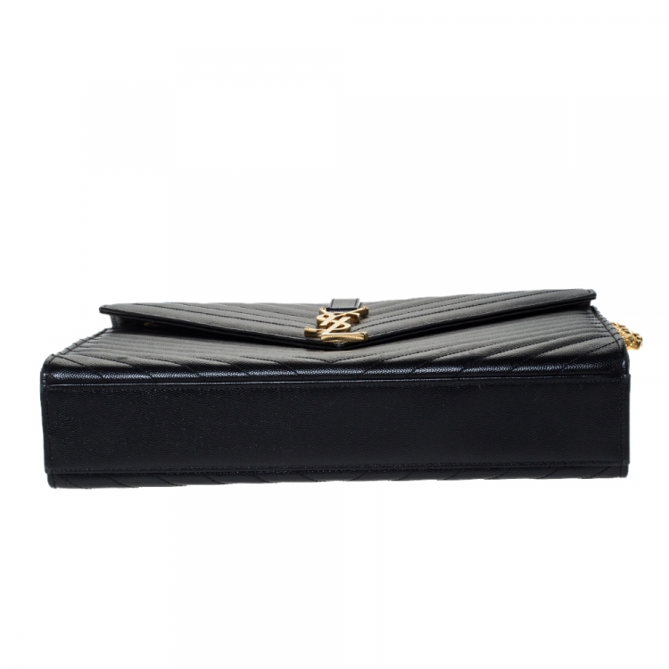 مملوكة مسبقًا Saint Laurent Black Chevron Quilted Leather Monogram Envelope Shoulder Bag