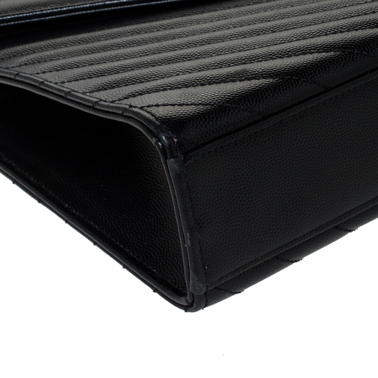 مملوكة مسبقًا Saint Laurent Black Chevron Quilted Leather Monogram Envelope Shoulder Bag