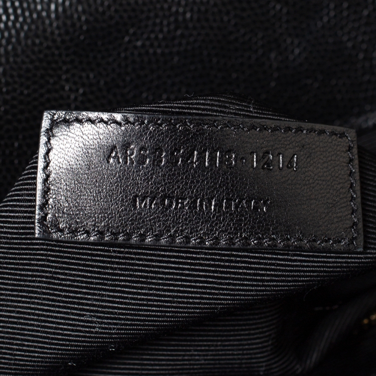 مملوكة مسبقًا Saint Laurent Black Chevron Quilted Leather Monogram Envelope Shoulder Bag