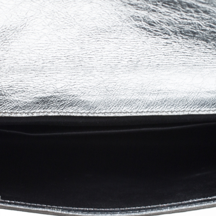 Pre Owned Saint Laurent Metallic Silver Leather Belle De Jour Flap Clutch