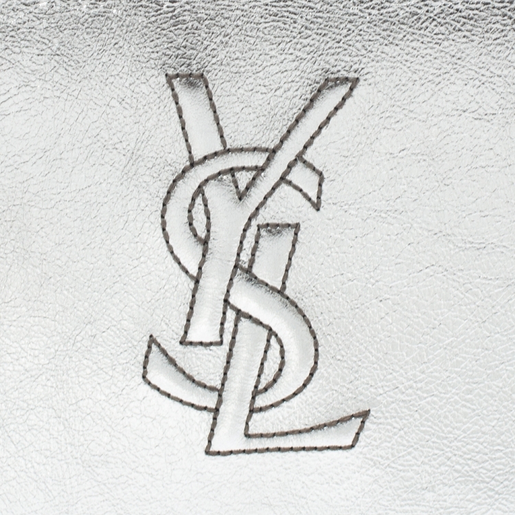 مملوكة مسبقًا Saint Laurent Paris Metallic Silver Leather Wallet on Chain