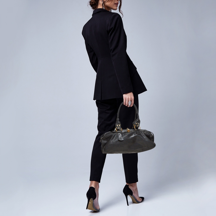 مملوكة مسبقًا Yves Saint Laurent Black Leather Muse Bowler Bag