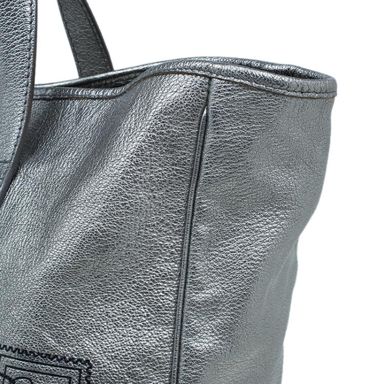 Pre Owned Saint Laurent Paris Metallic Silver Leather Y-Mail Shopper Tote 