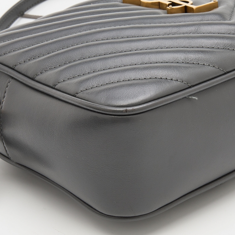 Pre Owned Saint Laurent Grey Matelassé Leather Medium Monogram Lou Camera Crossbody Bag