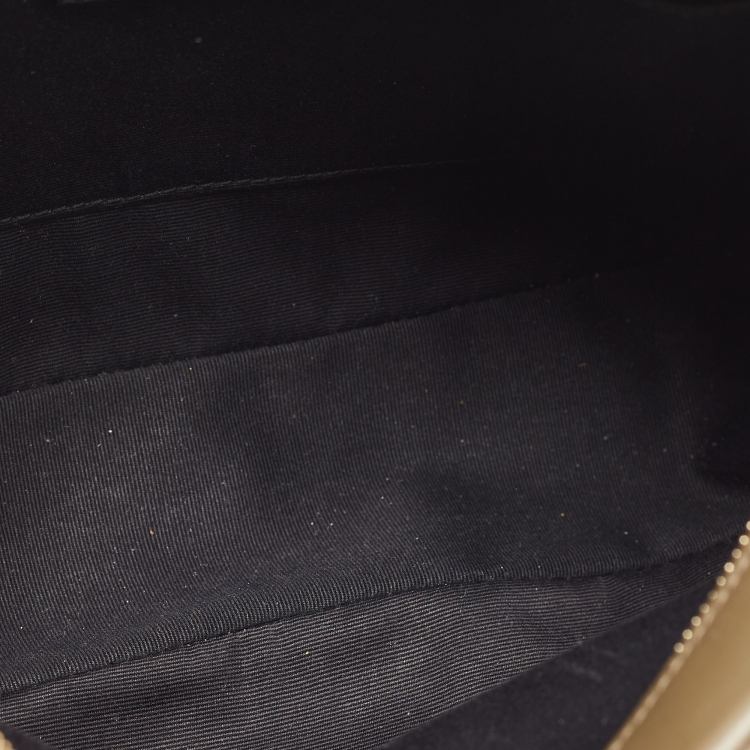 مملوكة مسبقًا Saint Laurent Olive Green Matelassé Leather Lou Camera Crossbody Bag