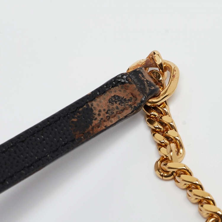 مملوكة مسبقًا Saint Laurent Black Matelassé Leather Envelope Wallet on Chain