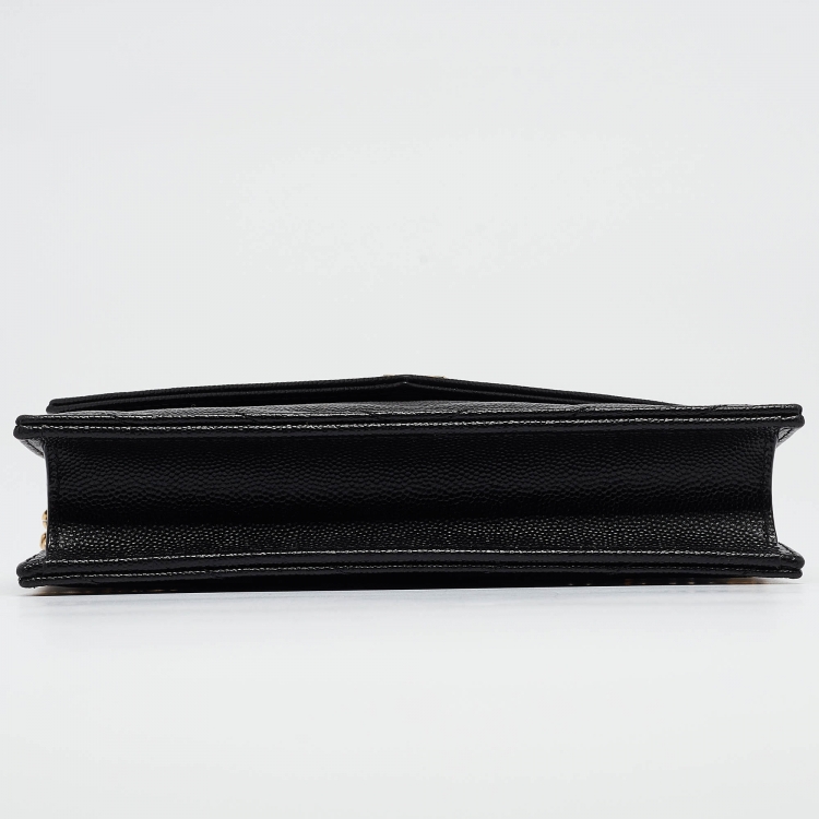 مملوكة مسبقًا Saint Laurent Black Matelassé Leather Envelope Wallet on Chain