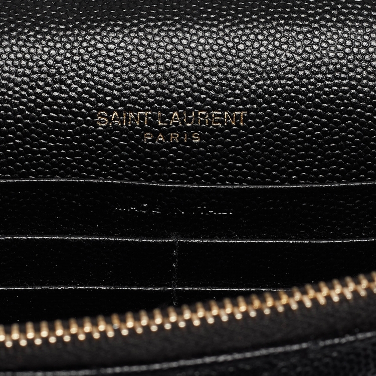 مملوكة مسبقًا Saint Laurent Black Matelassé Leather Envelope Wallet on Chain