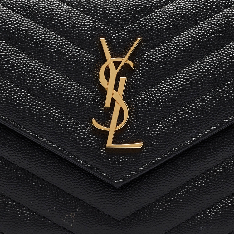 مملوكة مسبقًا Saint Laurent Black Matelassé Leather Envelope Wallet on Chain