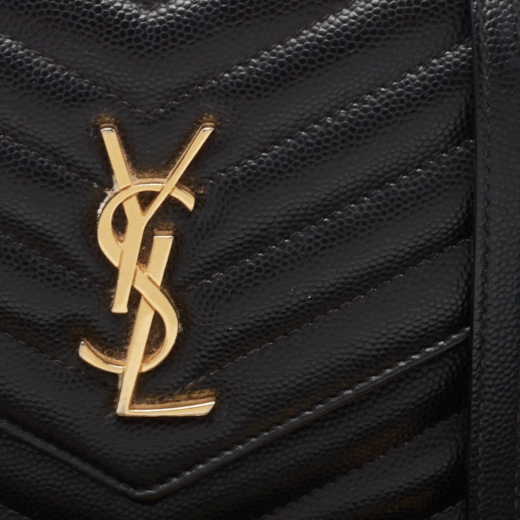 مملوكة مسبقًا Saint Laurent Black Matelassé Leather Envelope Wallet on Chain